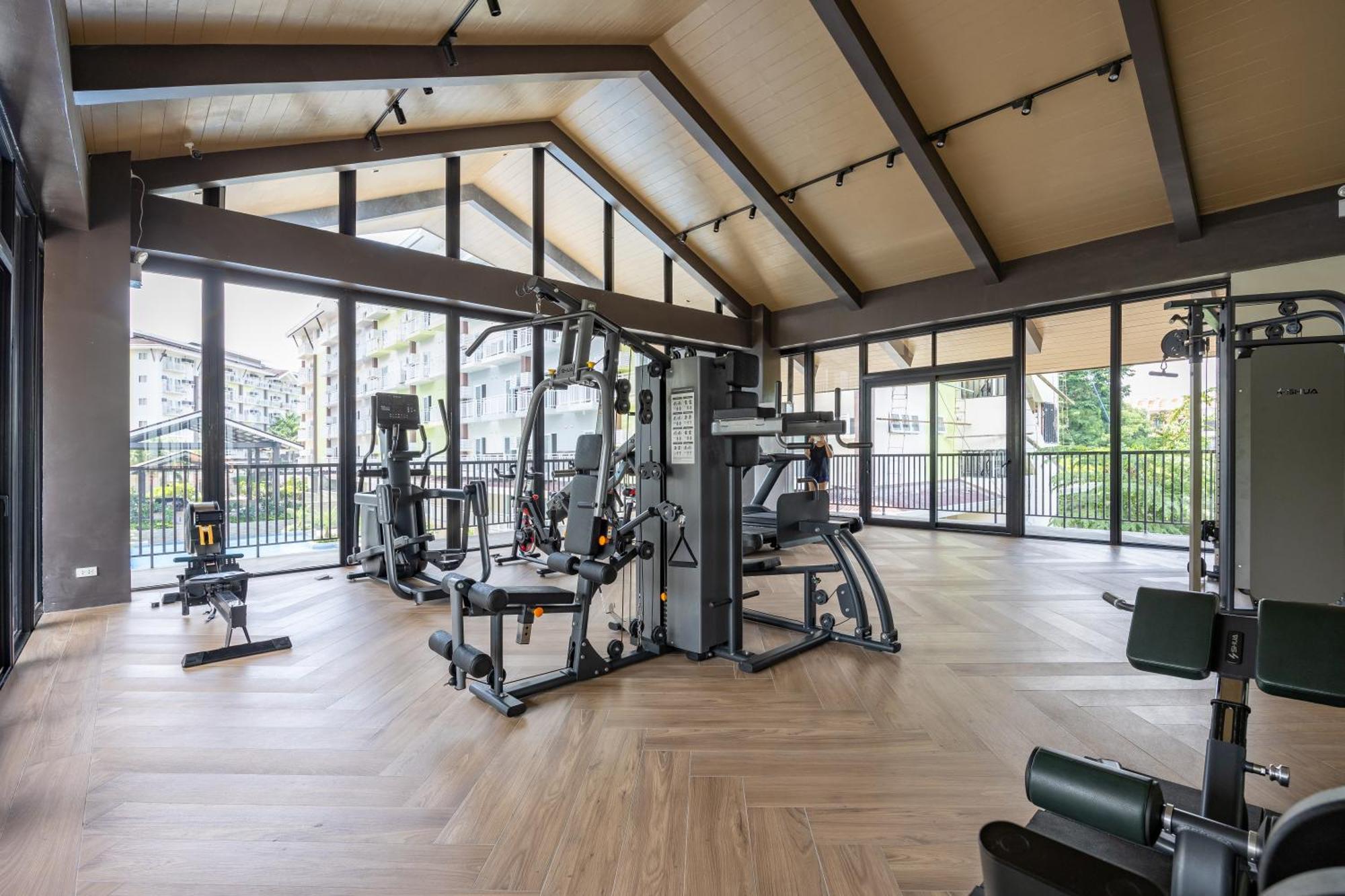 732 Express Condotel, 3 Minutes To Airport, With Gym & Pool Fast Wi-Fi, Free Netflix Lapu-Lapu City Exterior foto